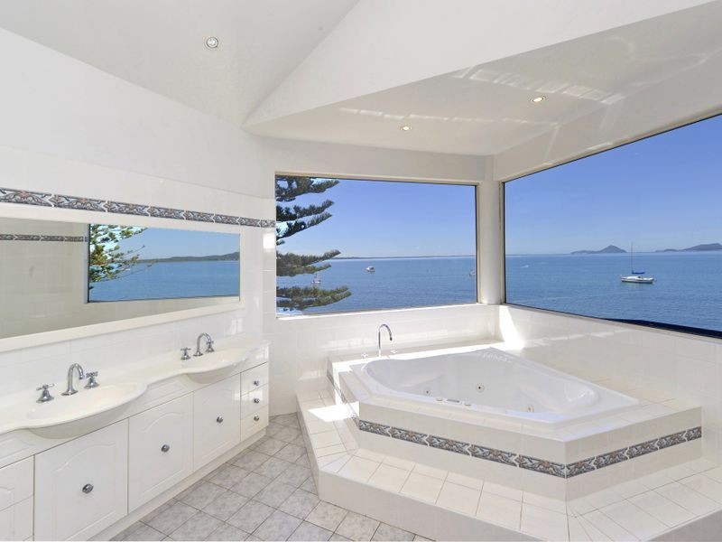 2 Seaview Crescent, Salamander Bay NSW 2317