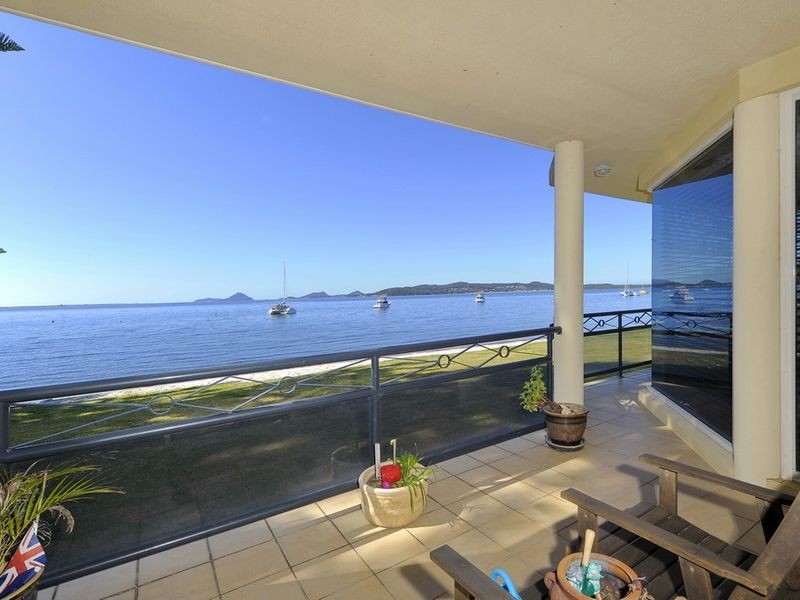 2 Seaview Crescent, Salamander Bay NSW 2317