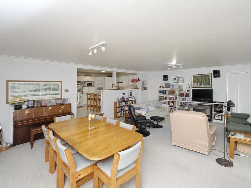 26 Kent Gardens, Soldiers Point NSW 2317