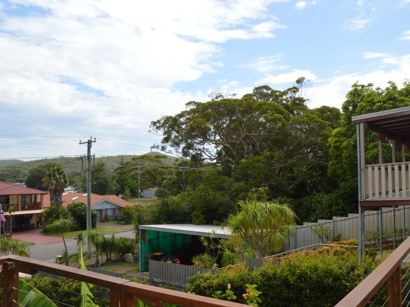 21 Boulder Bay Road, Fingal Bay NSW 2315