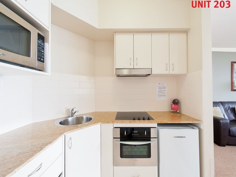 Unit 203/43 Shoal Bay Road, Shoal Bay NSW 2315