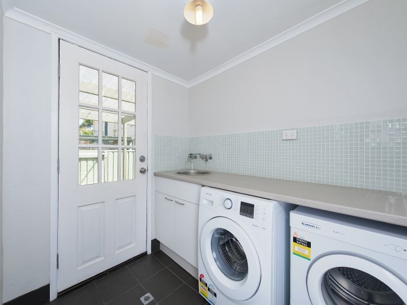 122 Morna Point Rd, Anna Bay NSW 2316