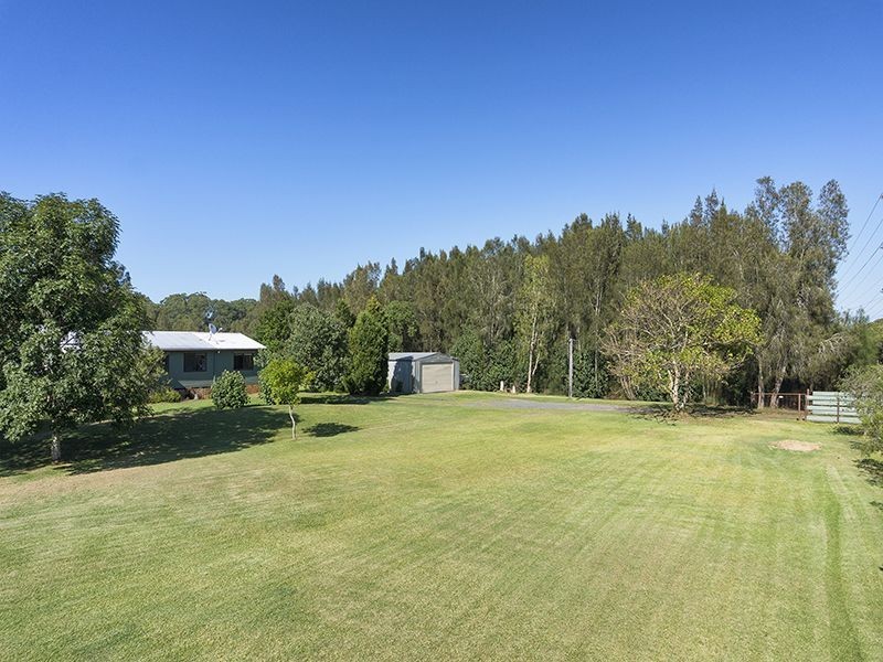 400 Marsh Road, Bobs Farm NSW 2316