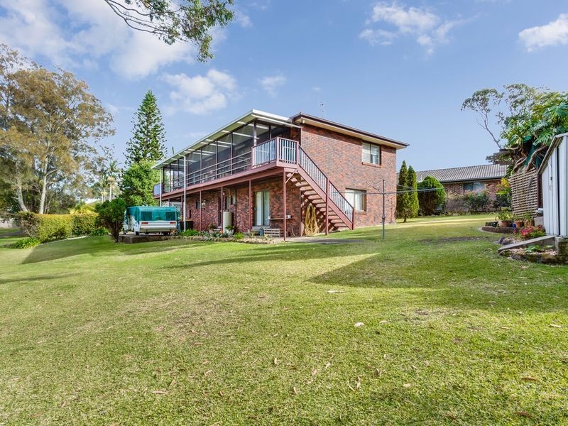 13 Kent Gardens, Soldiers Point NSW 2317