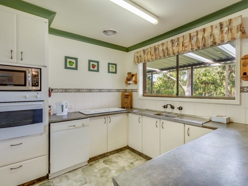 13 Kent Gardens, Soldiers Point NSW 2317