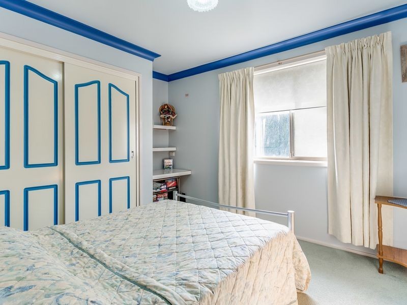 13 Kent Gardens, Soldiers Point NSW 2317