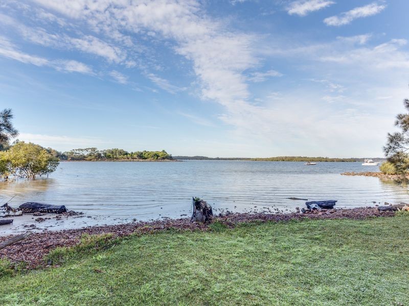 13 Kent Gardens, Soldiers Point NSW 2317