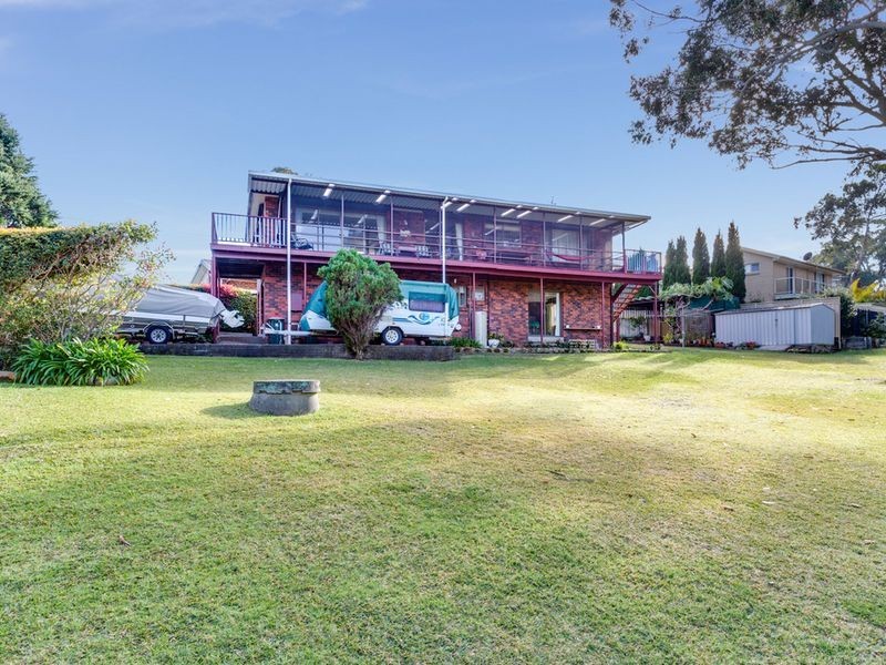 13 Kent Gardens, Soldiers Point NSW 2317