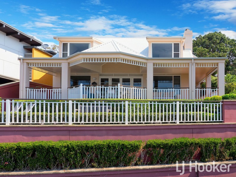 2 Gloucester Street, Nelson Bay NSW 2315