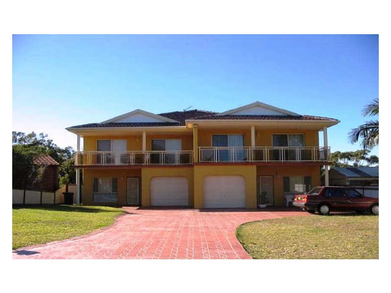 2/11 Oyster Close, Nelson Bay NSW 2315