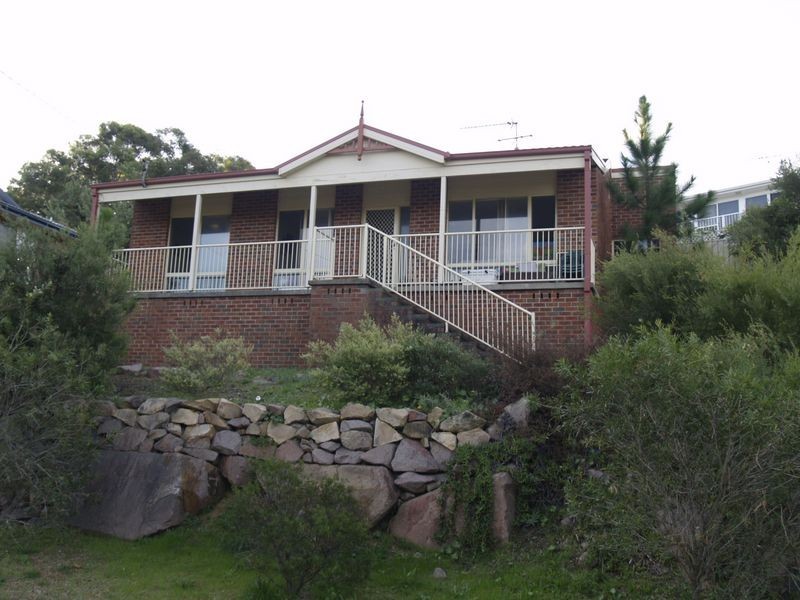 8 Dunmore Avenue, Anna Bay NSW 2316