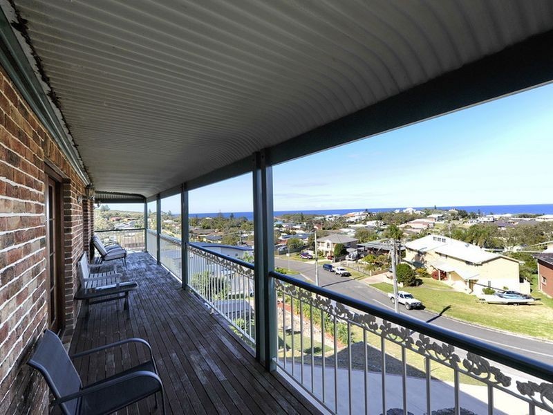 10 Kingsley Drive, Boat Harbour NSW 2316