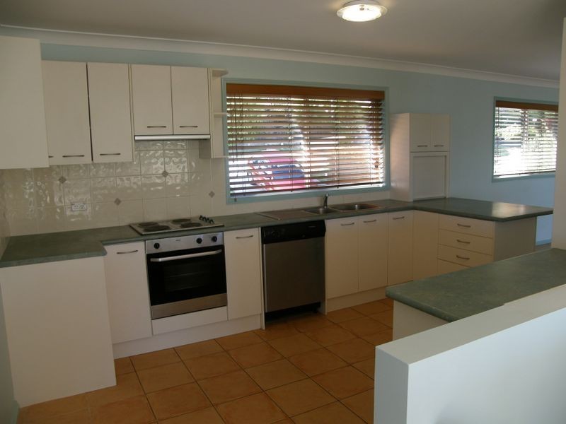 18 Bourne Blv, Nelson Bay NSW 2315
