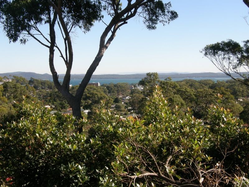 18 Bourne Blv, Nelson Bay NSW 2315