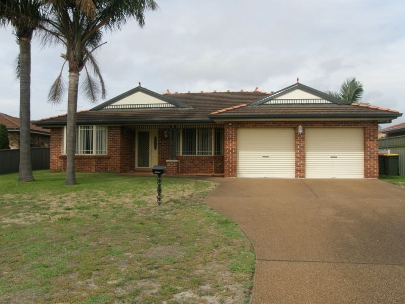 10 LEGANA AVENUE, Fingal Bay NSW 2315