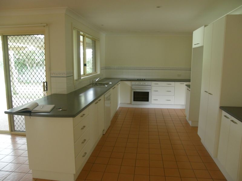 10 LEGANA AVENUE, Fingal Bay NSW 2315