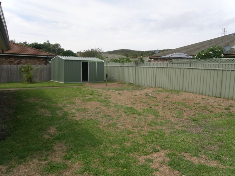 10 LEGANA AVENUE, Fingal Bay NSW 2315