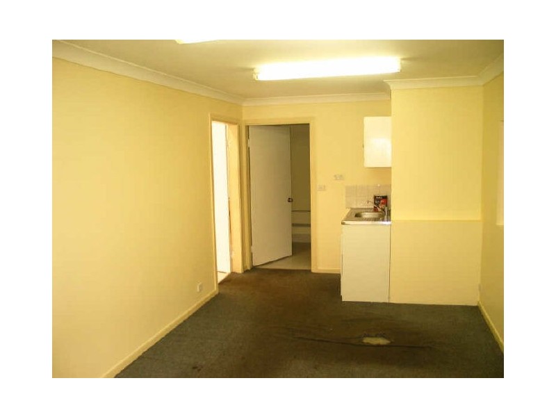 16 Flora Street, Kirrawee NSW 2232