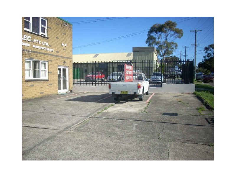 8 Woodfield Boulevarde, Caringbah NSW 2229