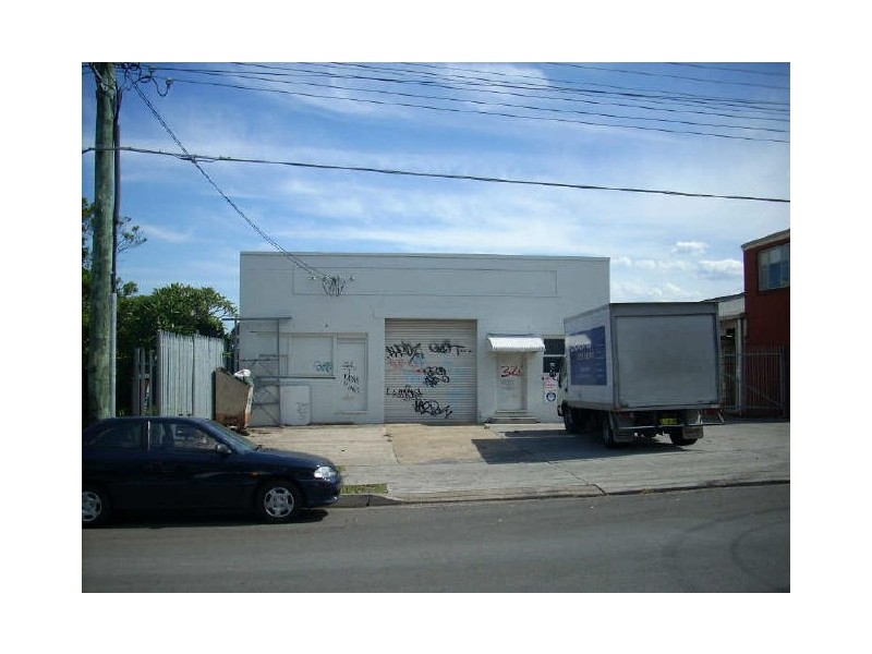 32 Flora Street, Kirrawee NSW 2232