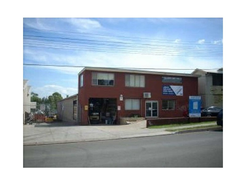 34 Flora Street, Kirrawee NSW 2232