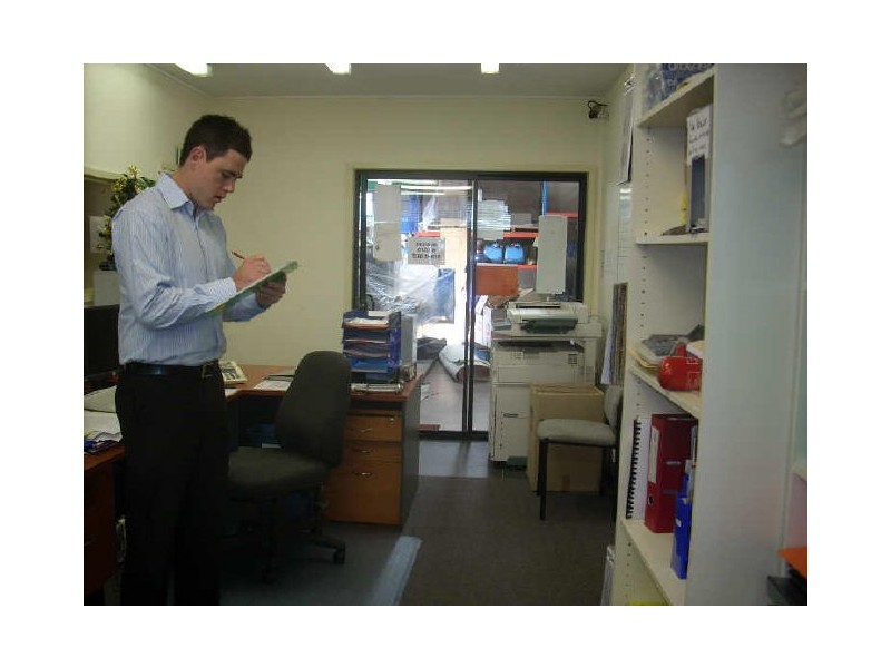 1/6-8 Yalgar Road, Kirrawee NSW 2232