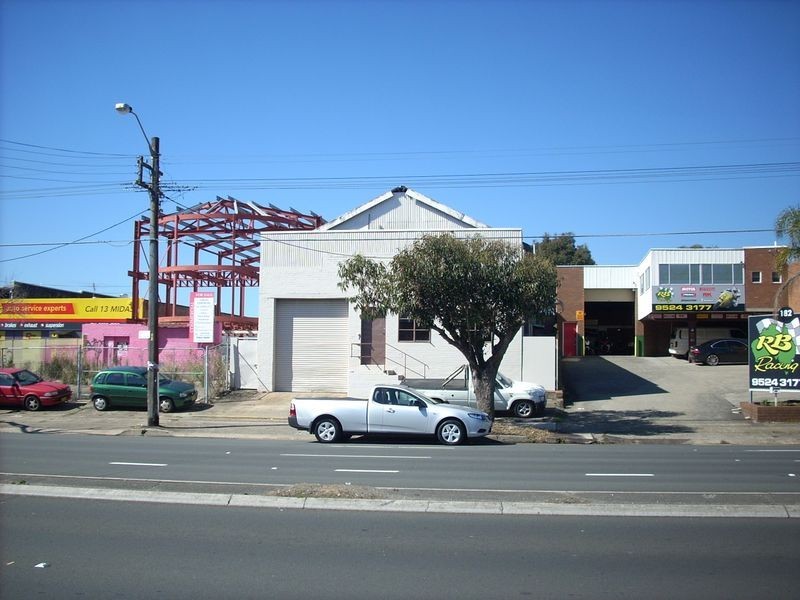 180 Taren Point Road, Caringbah NSW 2229