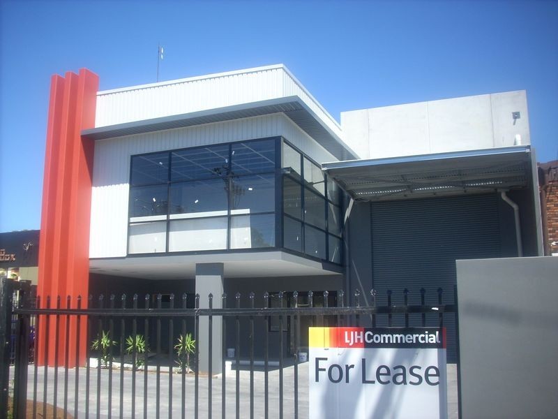 25 Cawarra Rd, Caringbah NSW 2229