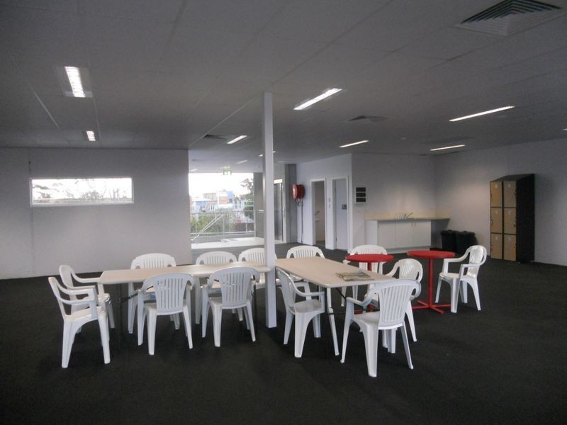 8A Flora Street, Kirrawee NSW 2232