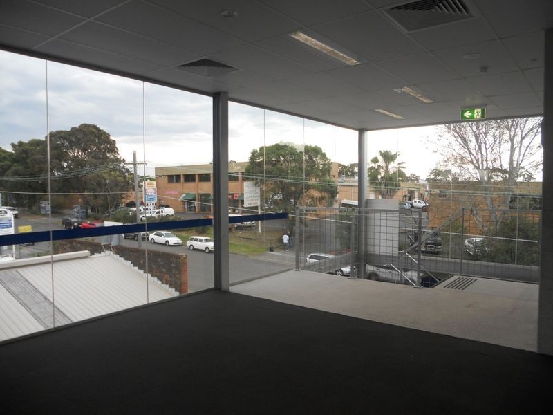 8A Flora Street, Kirrawee NSW 2232