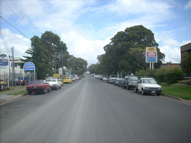 8A Flora Street, Kirrawee NSW 2232