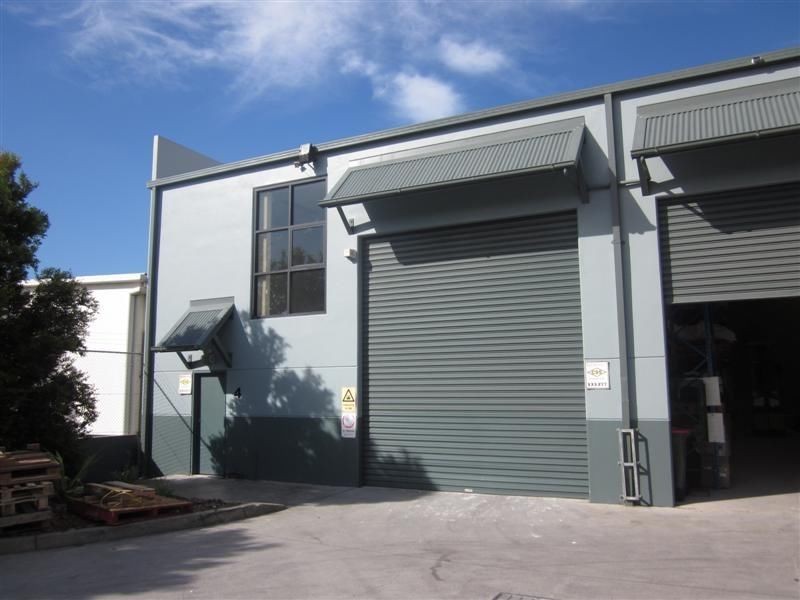 4/74-76 Oak Road, Kirrawee NSW 2232