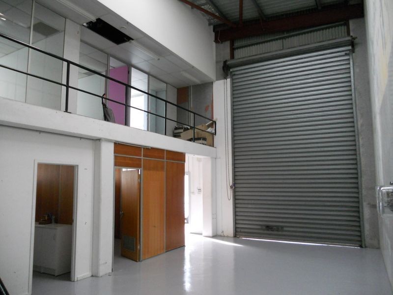 11/10 Yalgar Road, Kirrawee NSW 2232