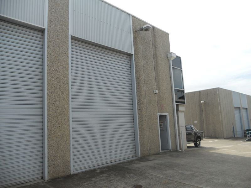 11/10 Yalgar Road, Kirrawee NSW 2232