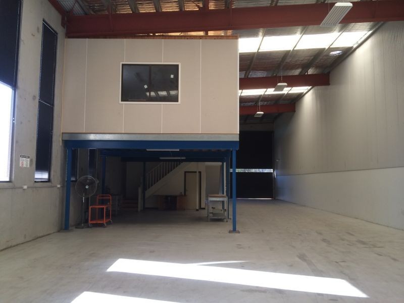 2/21-23 Marshall Road, Kirrawee NSW 2232