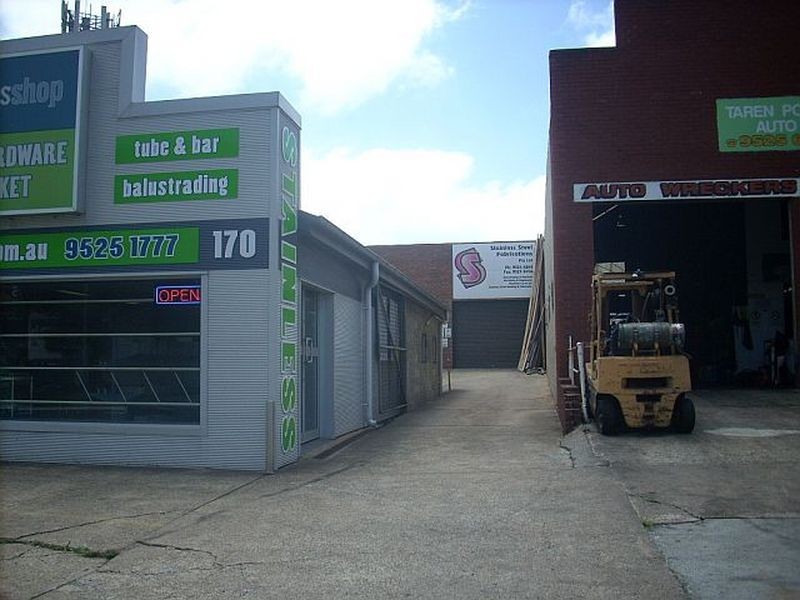 Rear/170 Taren Point Road, Taren Point NSW 2229