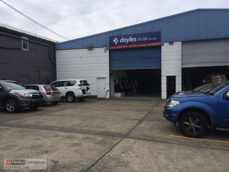 2/33-35 Captain Cook Drive, Caringbah NSW 2229