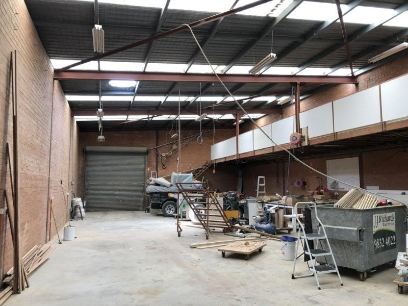 12 Monro Avenue, Kirrawee NSW 2232