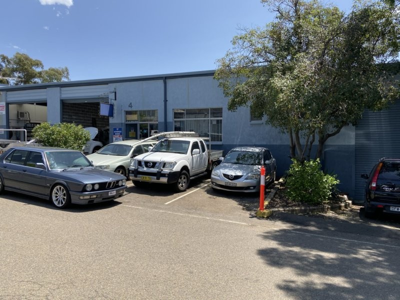 4, 429 The Boulevarde, Kirrawee NSW 2232