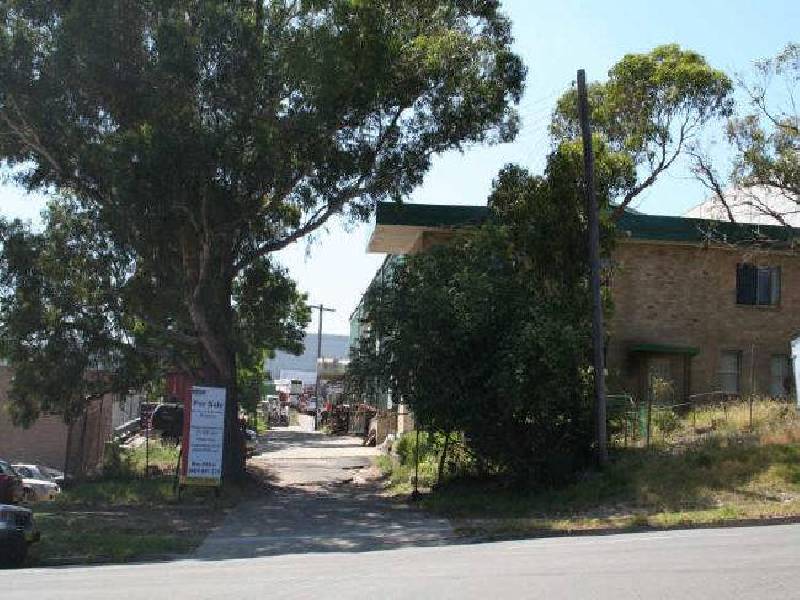 98 Bath Road, Kirrawee NSW 2232