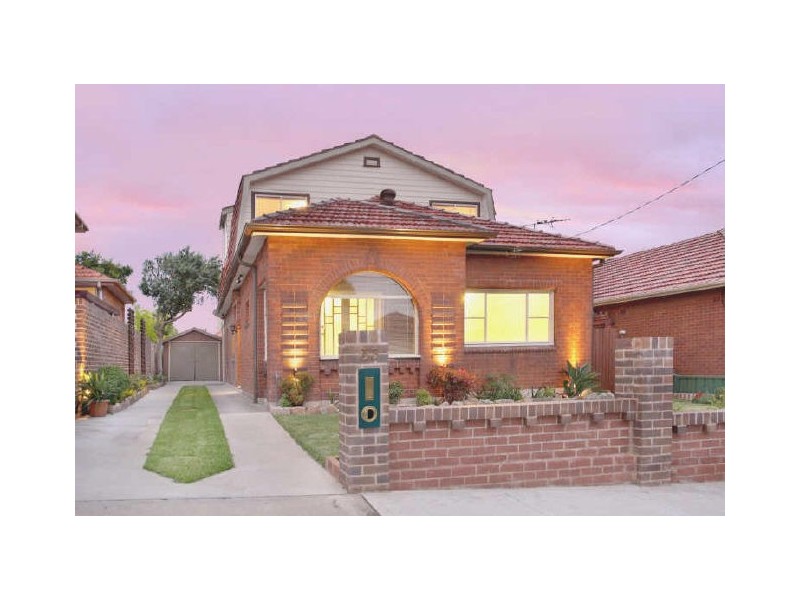 33 Duchess Avenue, Rodd Point NSW 2046
