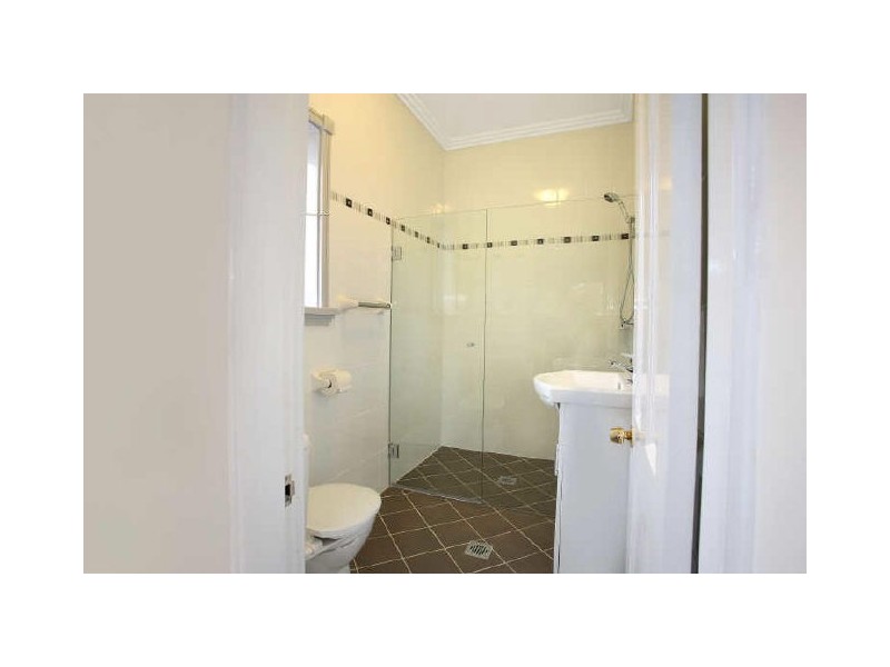 33 Duchess Avenue, Rodd Point NSW 2046