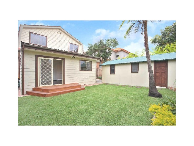 33 Duchess Avenue, Rodd Point NSW 2046