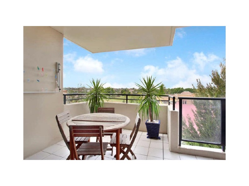 162/4 Dolphin Close, Chiswick NSW 2046