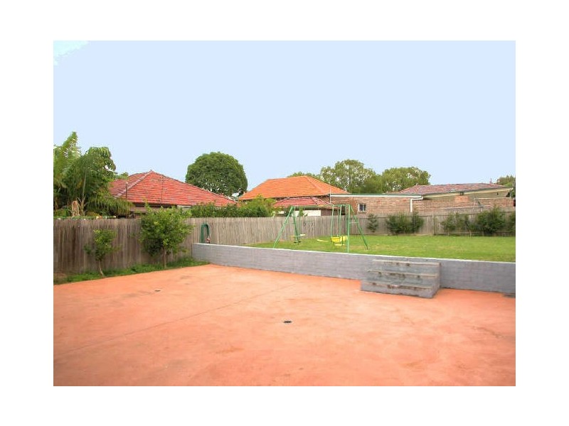 406 Lyons Road, Russell Lea NSW 2046