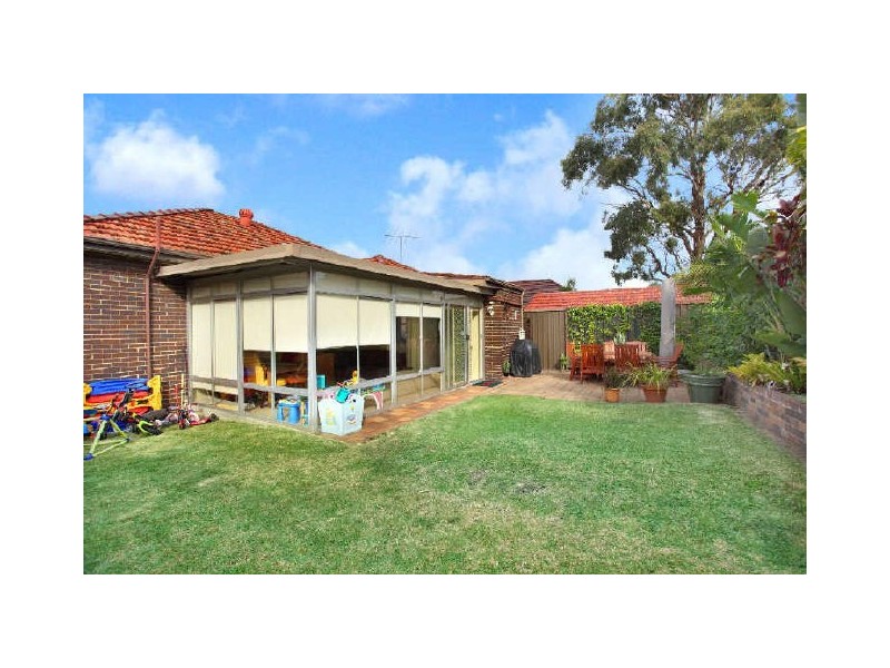 5 Robert Avenue, Russell Lea NSW 2046