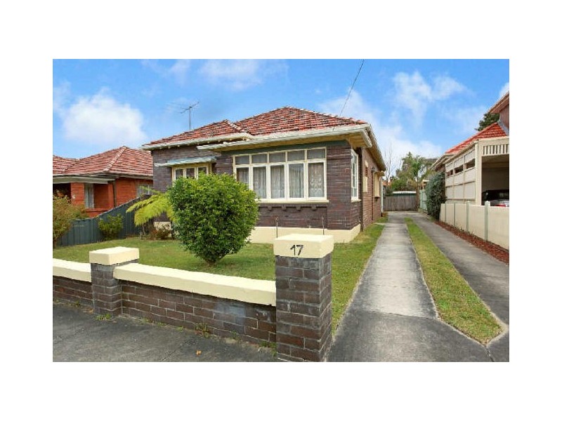 17 Duchess Avenue, Rodd Point NSW 2046