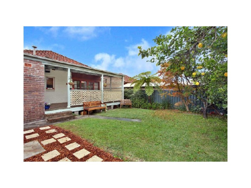 17 Duchess Avenue, Rodd Point NSW 2046