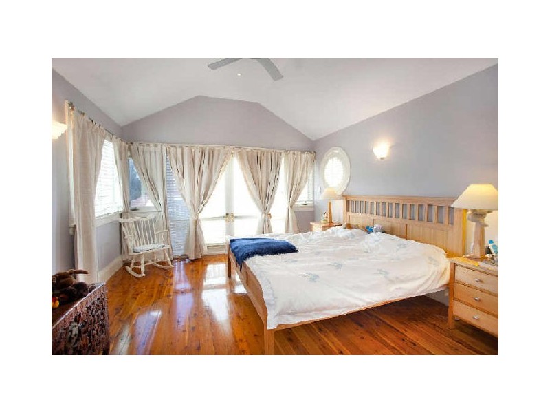 33 First Avenue, Rodd Point NSW 2046