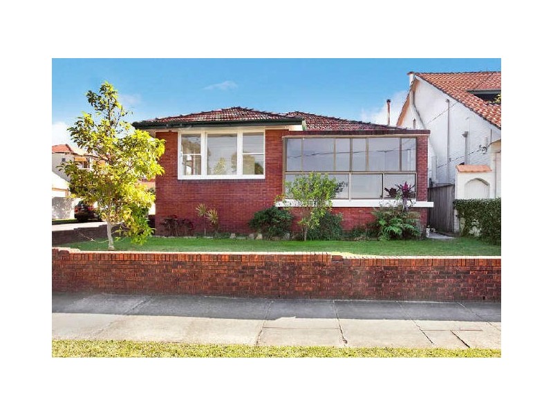 60 Henley Marine Drive, Rodd Point NSW 2046